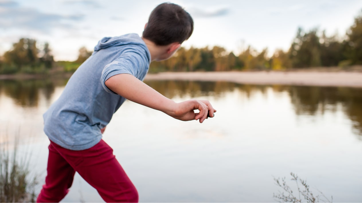 Play skipping stones